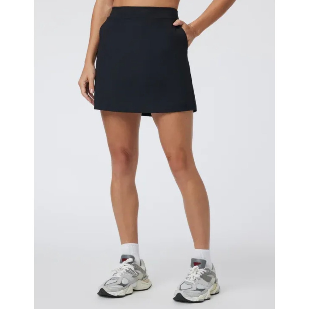 Vuori Meta Miniskirt Black Skort Shorts Zip Back Athletic Athleisure Size M